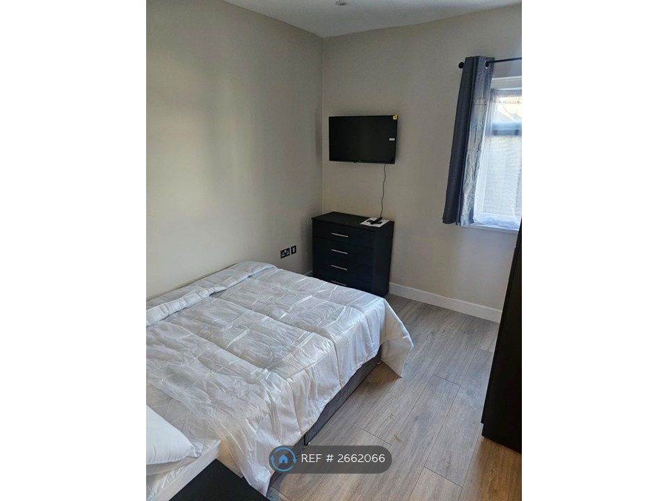 Property photo 1 of 13 No Deposit