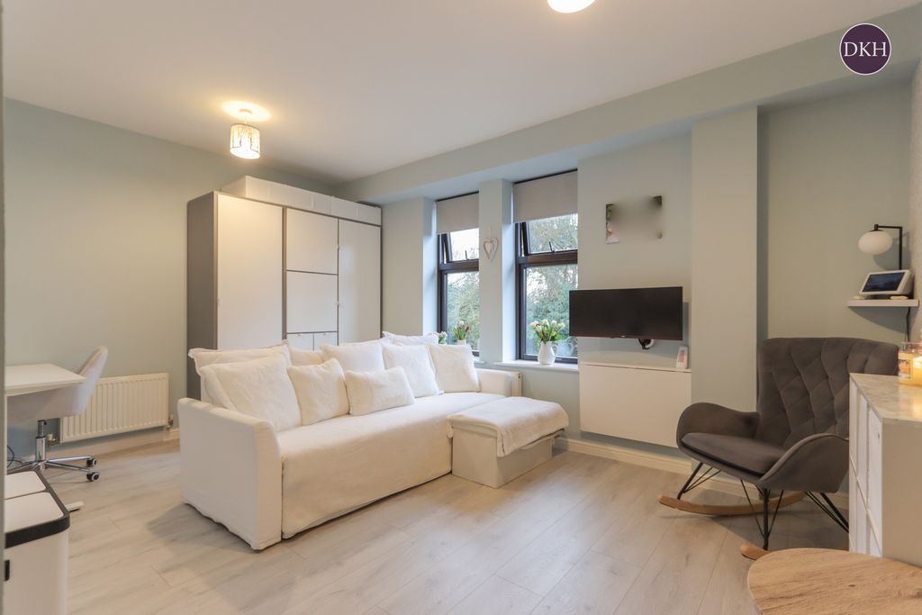 Property photo 3 of 11 Picture No. 06