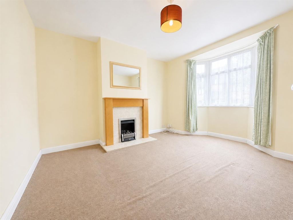 Property photo 2 of 10 Coopers Estate Agents