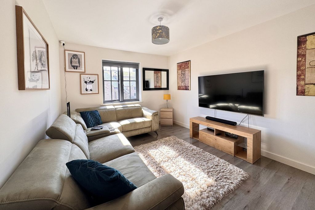 Additional image 6 of 2 bed flat for saleSamuel Wood Close, Glossop SK13