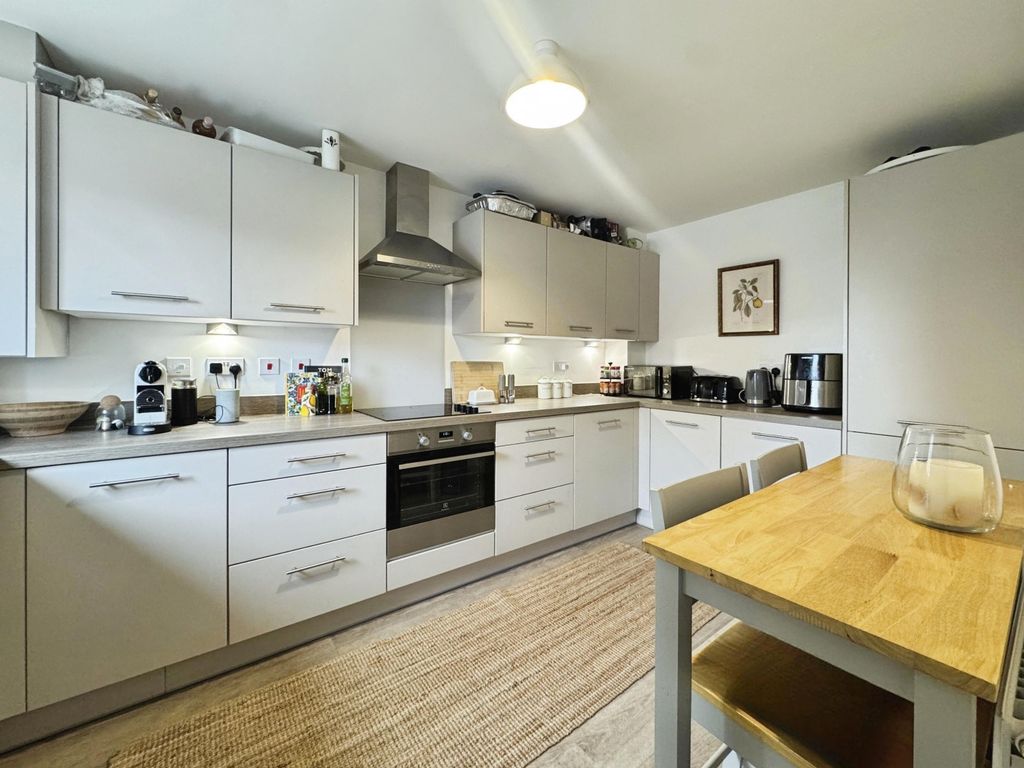 Property photo 2 of 13 Kitchen