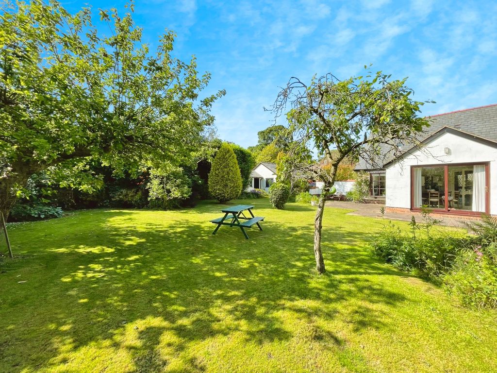 Property photo 1 of 19 Picture No. 08