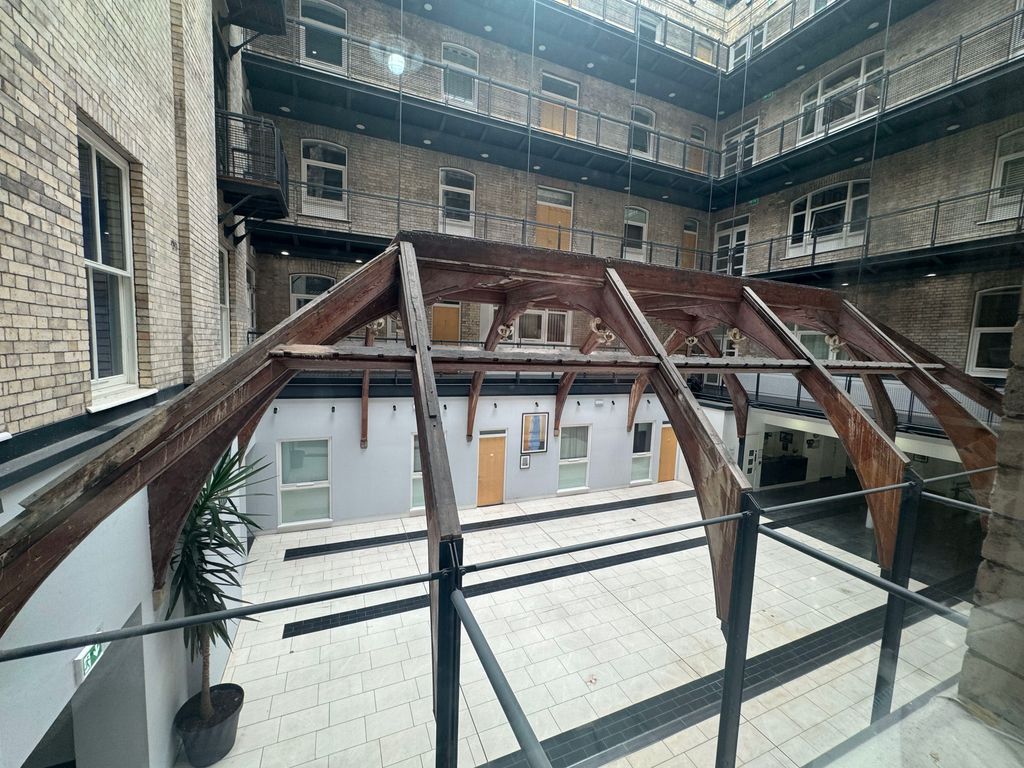 Property photo 3 of 10 Photo 2