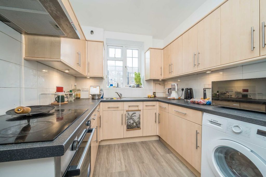 Property photo 2 of 5