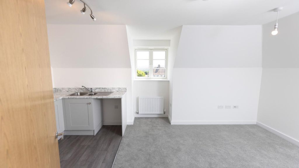 Additional image 22 of 2 bed flat for salePetworth GU28