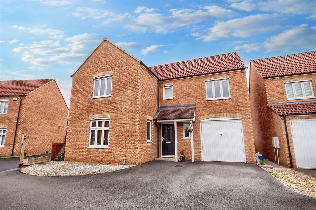 Property photo 1 of 14 Hs1.Jpg