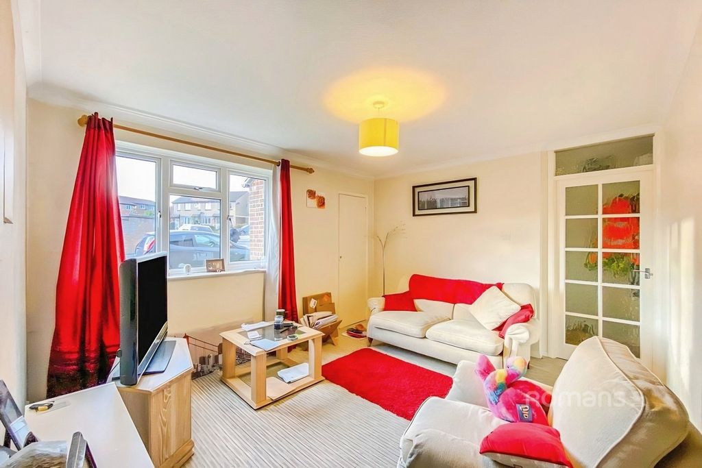 Property photo 3 of 9 Pbox-Img.Jpg