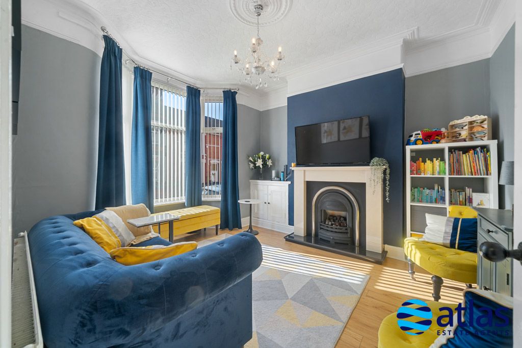 Property photo 2 of 24 Kitchen