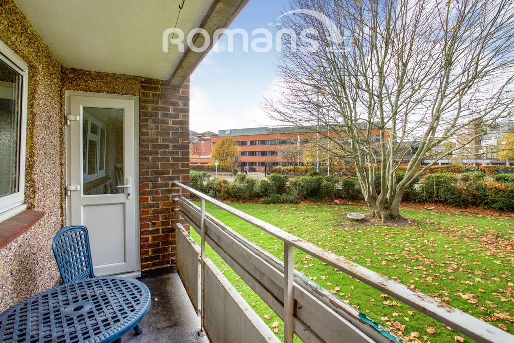 Property photo 3 of 10 40c1Ad8E-2Dbe-4577-8