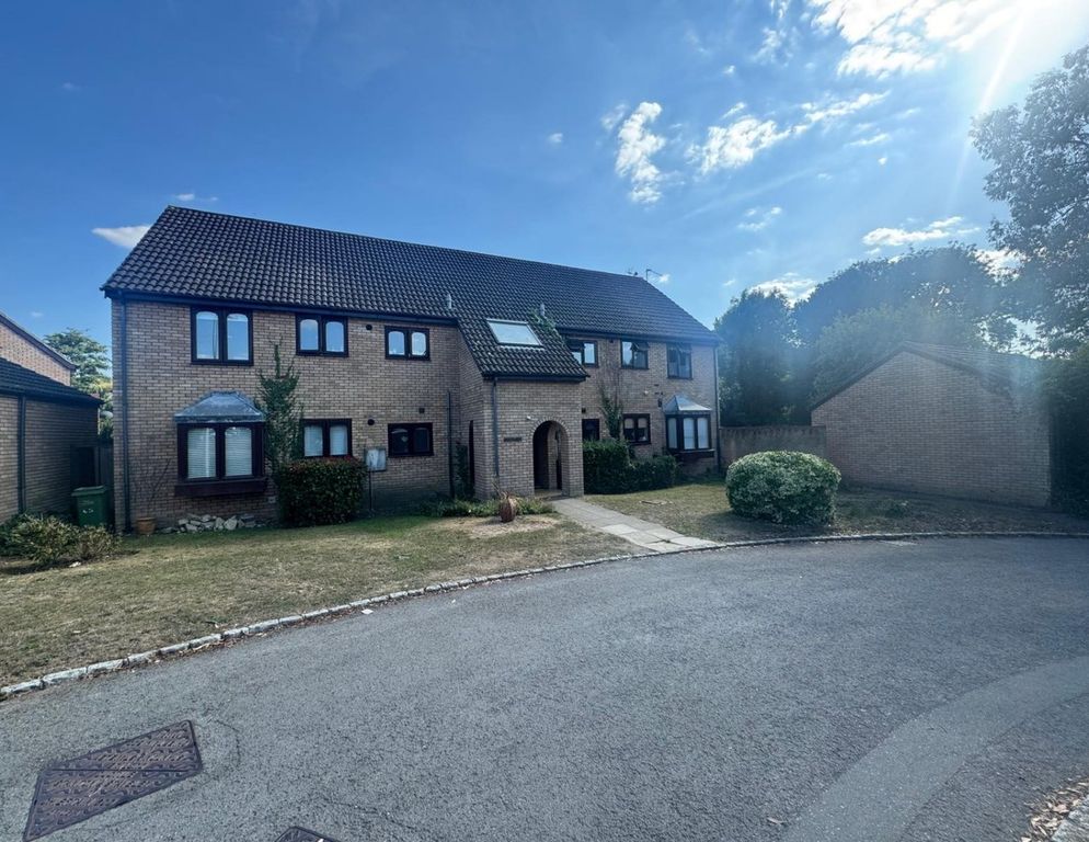 Property photo 1 of 9