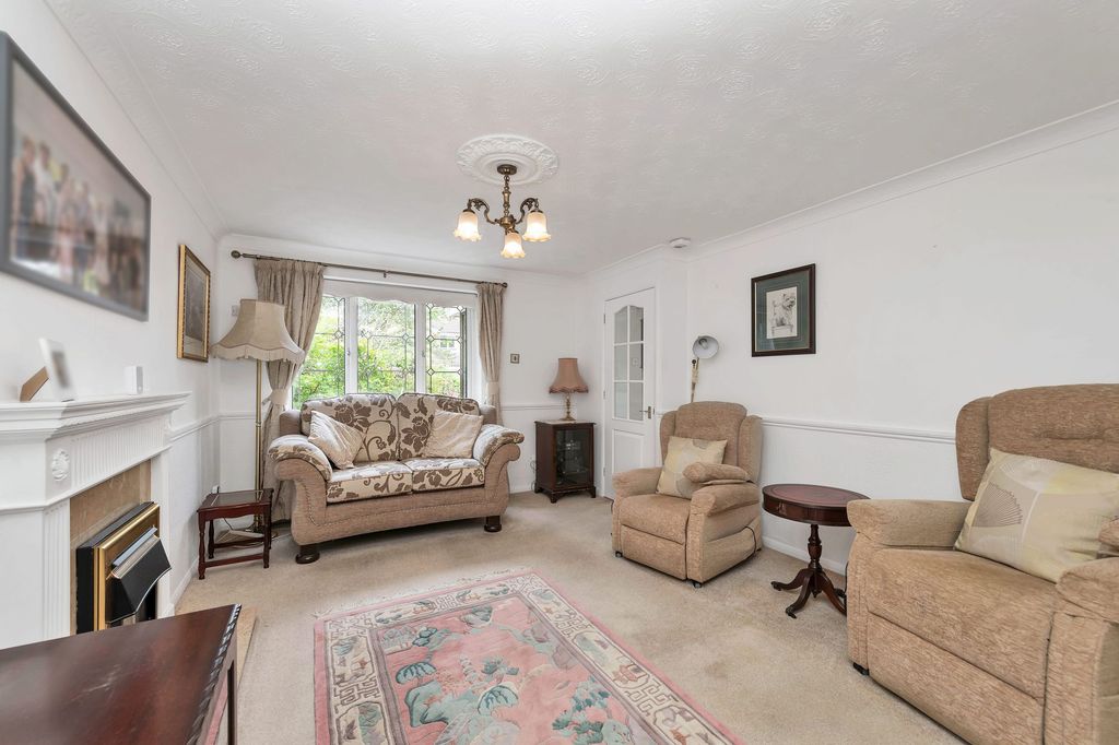 Property photo 2 of 19