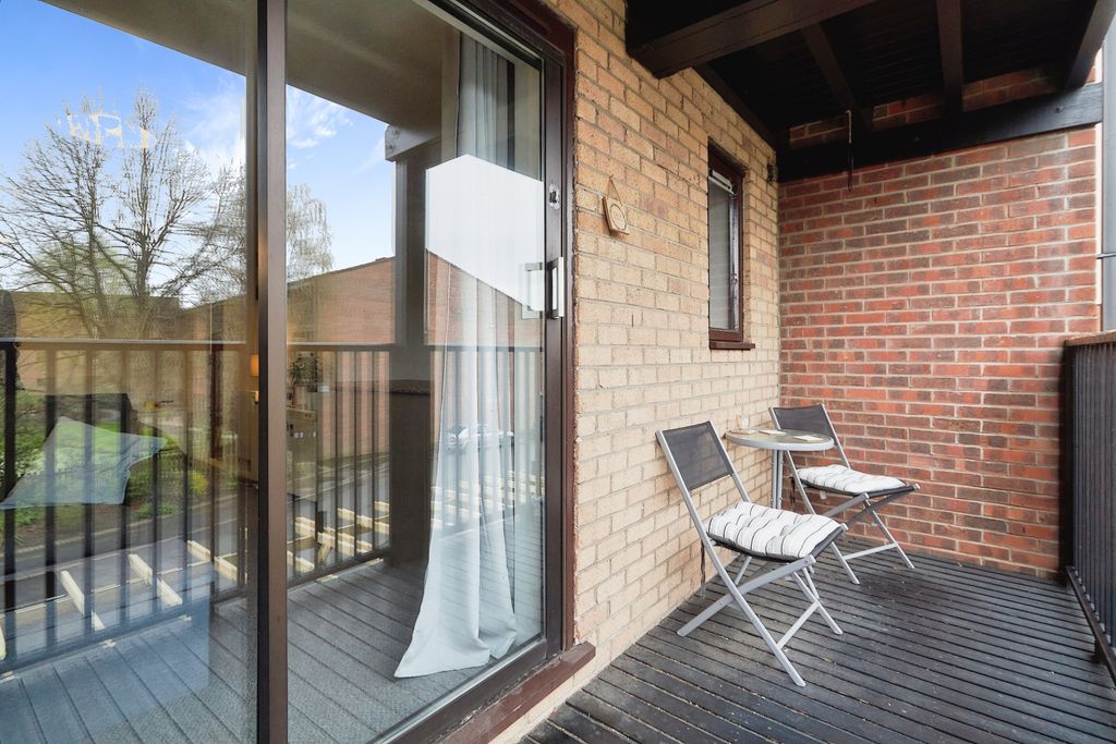 Property photo 3 of 14 Balcony