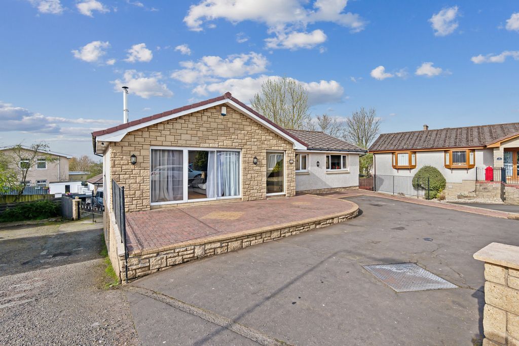 Property photo 1 of 40