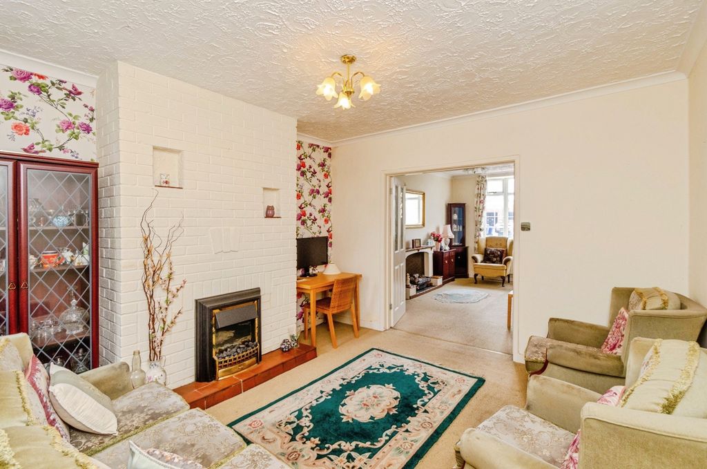 Property photo 3 of 17 Photo