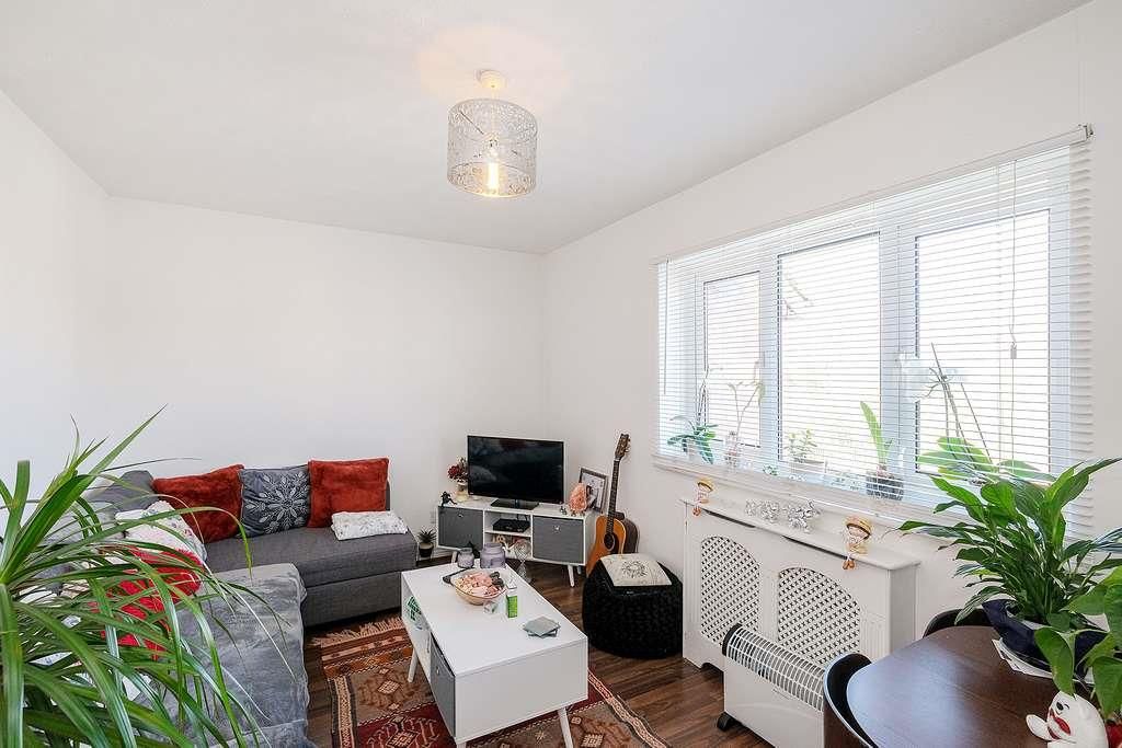 Property photo 3 of 9