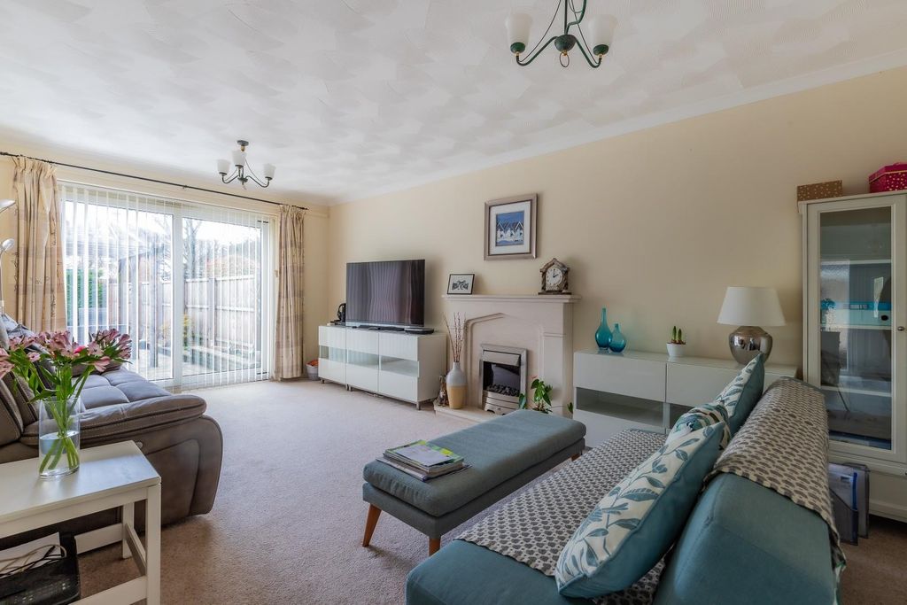 Property photo 3 of 19 16-10.Jpg