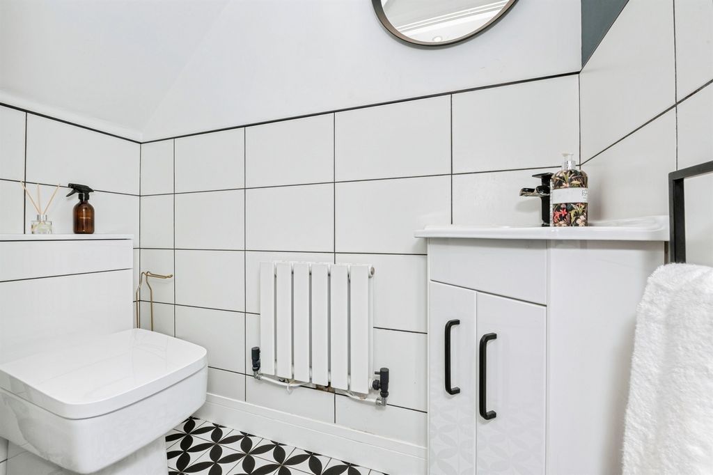 Additional image 10 of 4 bed detached house for saleHodges Close, Chafford Hundred, Grays RM16