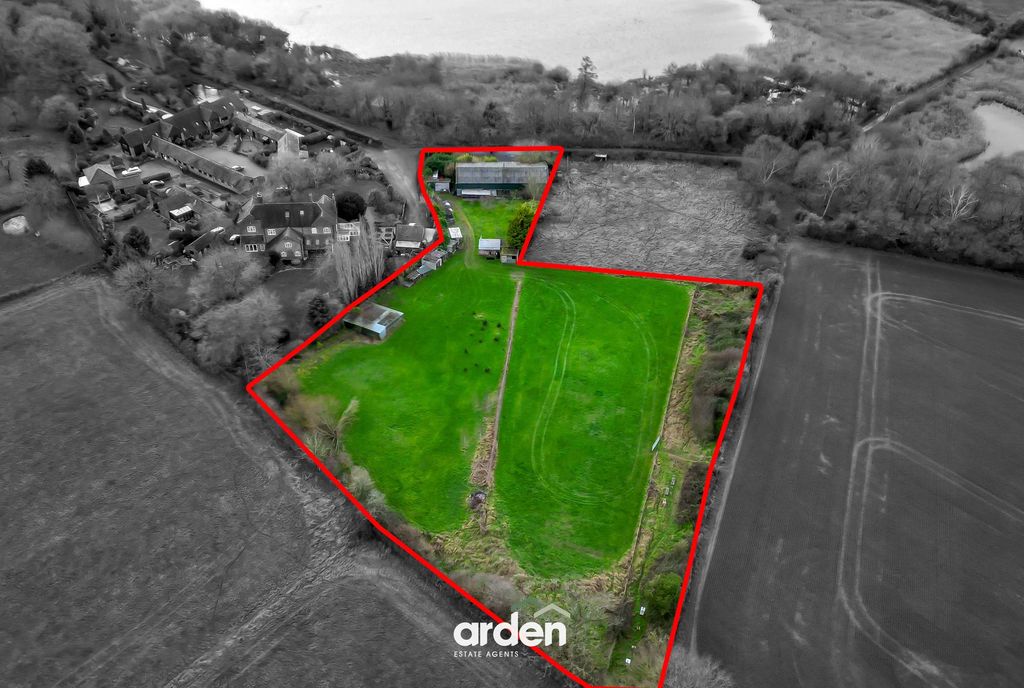 Property photo 2 of 9