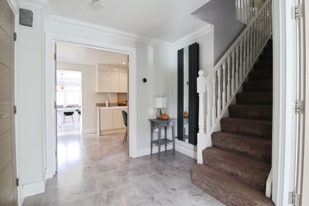 Property photo 2 of 22 Photo #2