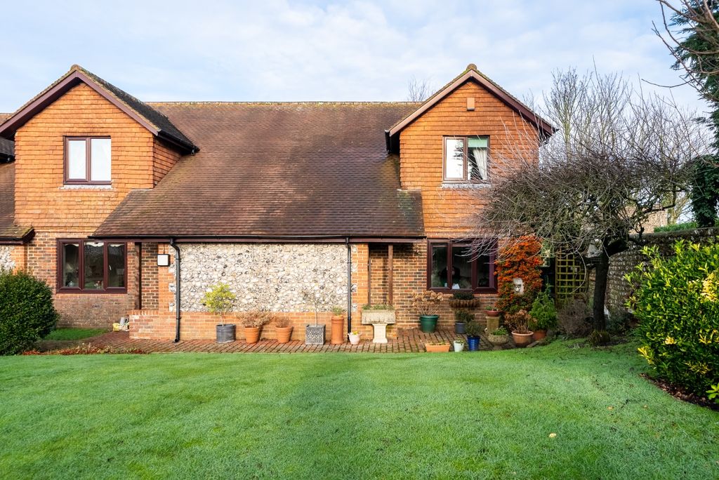 Property photo 2 of 22 4762324