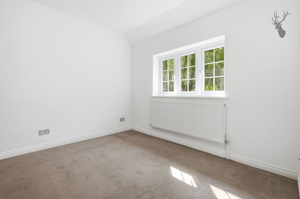 Additional image 12 of 4 bed semi-detached house for saleHigh Road, Epping CM16