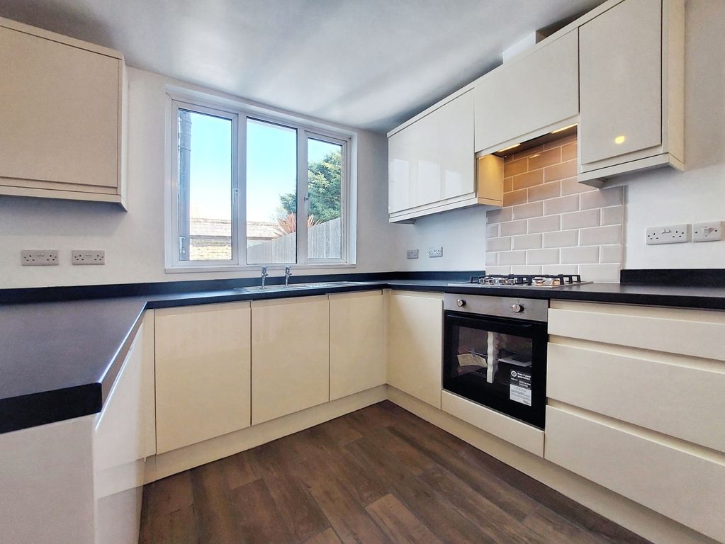 Property photo 2 of 19 Pbox-Img.Jpg