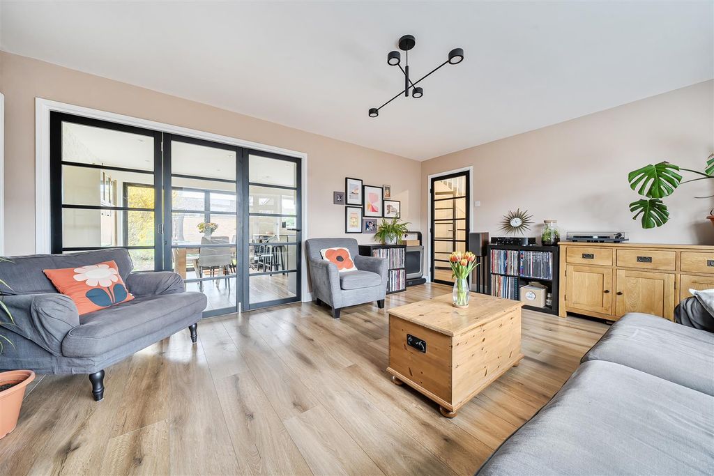 Property photo 3 of 18 1434042- (18).Jpg