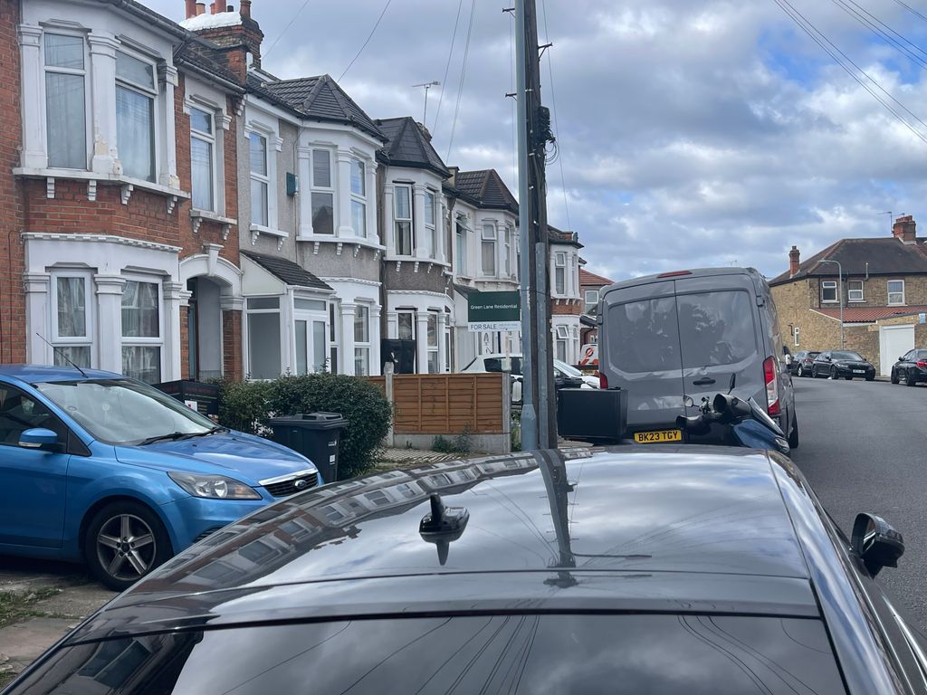 Property photo 1 of 9