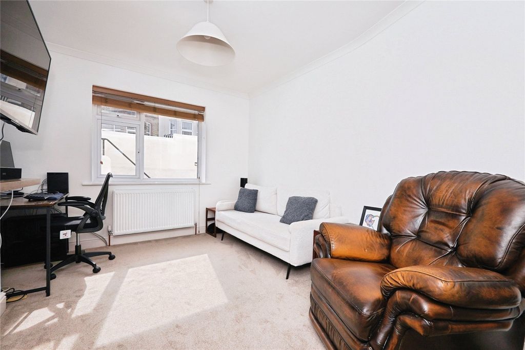 Property photo 2 of 16 Picture No. 09