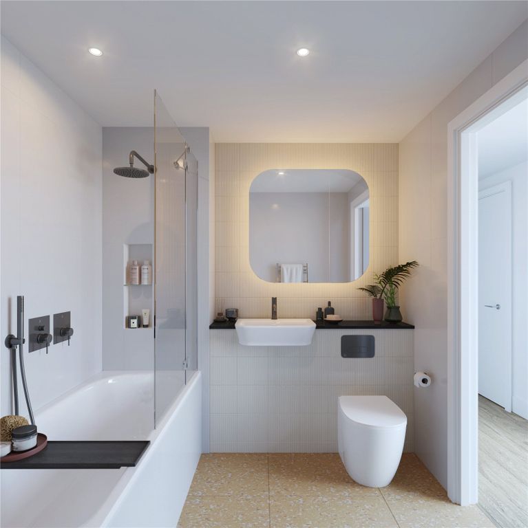 Property photo 1 of 11 Bathroom