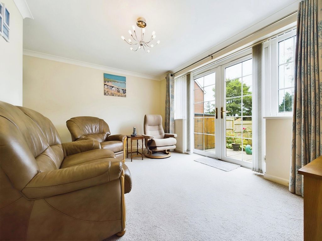 Property photo 3 of 12