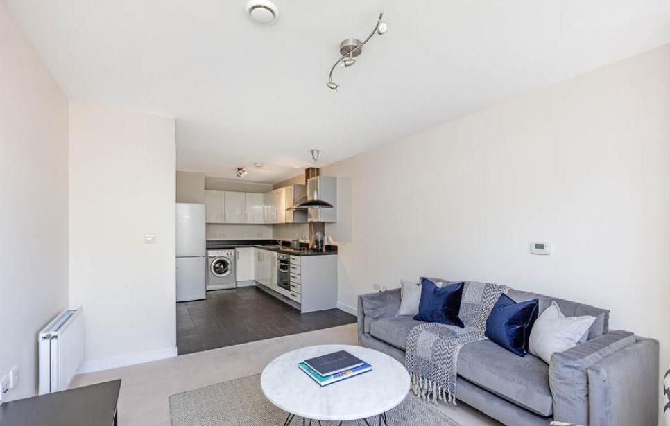 Property photo 1 of 2