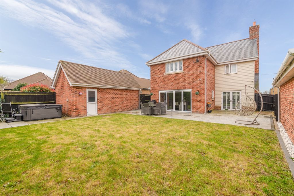 Property photo 2 of 19 Rear Garden