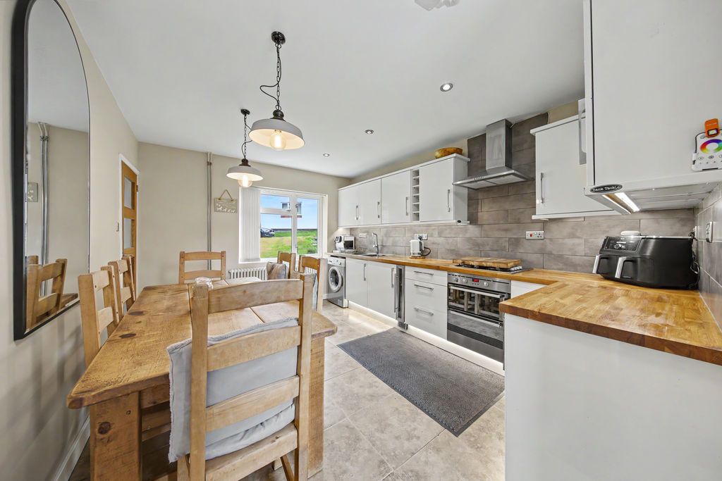 Property photo 1 of 27 Kitchen