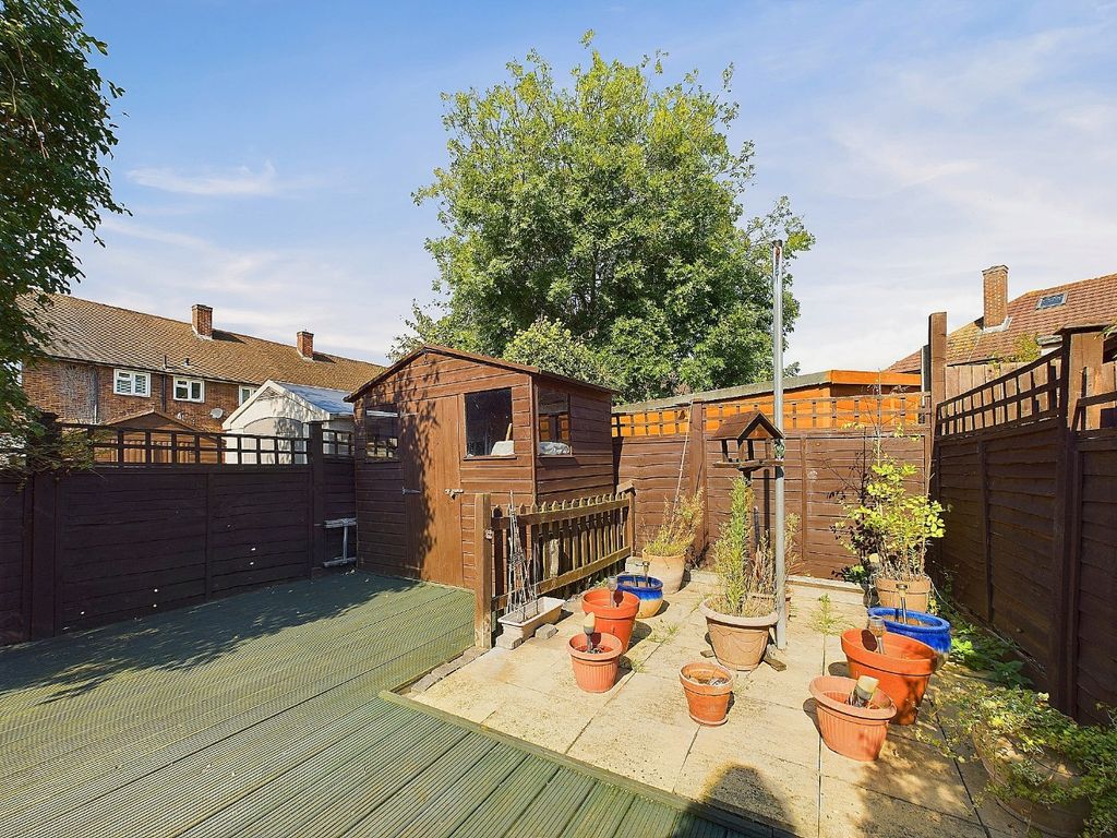 Property photo 2 of 13 5250391