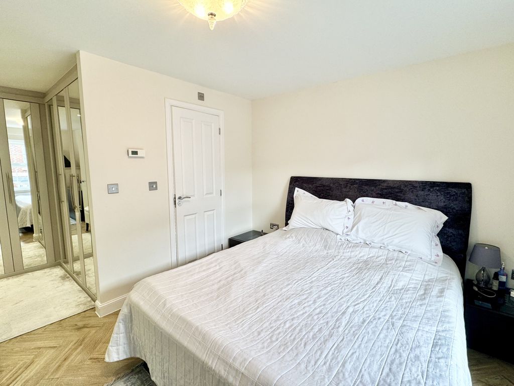 Property photo 3 of 19 Gallery