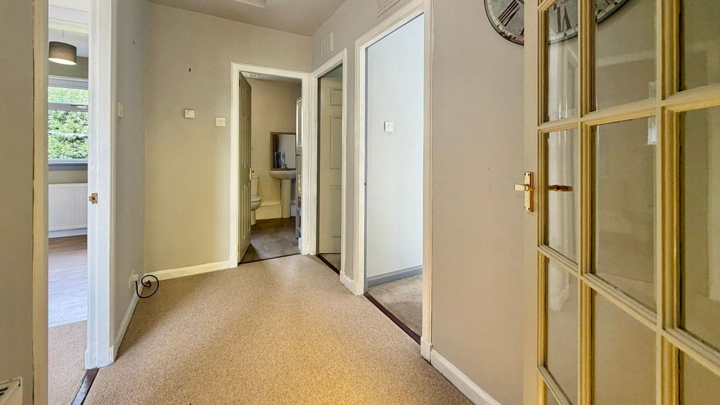 Property photo 2 of 26
