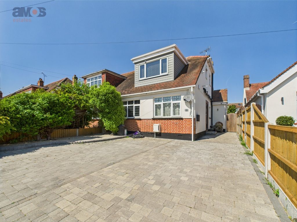 Property photo 2 of 20 3734375