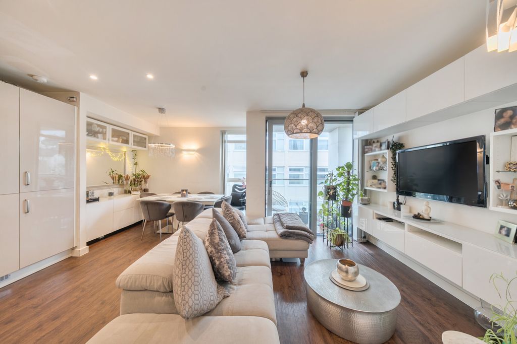 Property photo 2 of 20 1402291-14-696F7E...