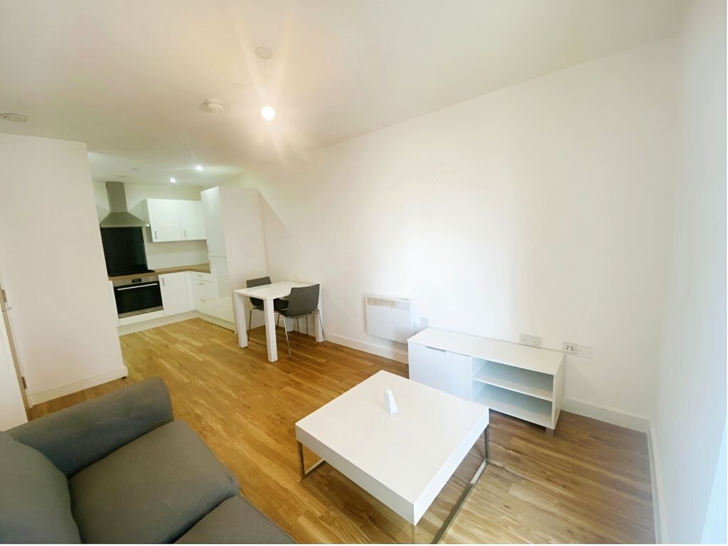 Property photo 2 of 7 Lounge1111