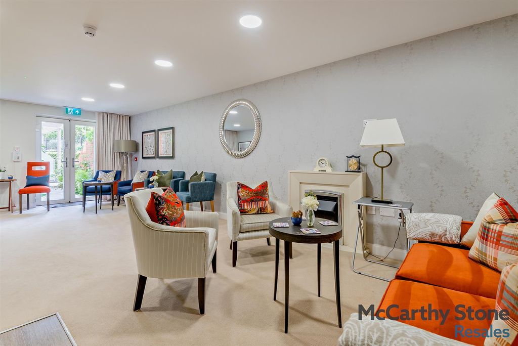 Property photo 2 of 21 Homeowners Lounge