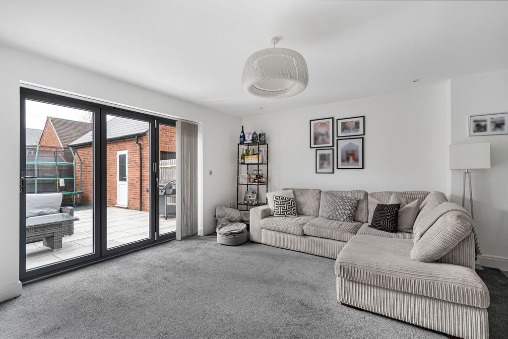 Property photo 3 of 29