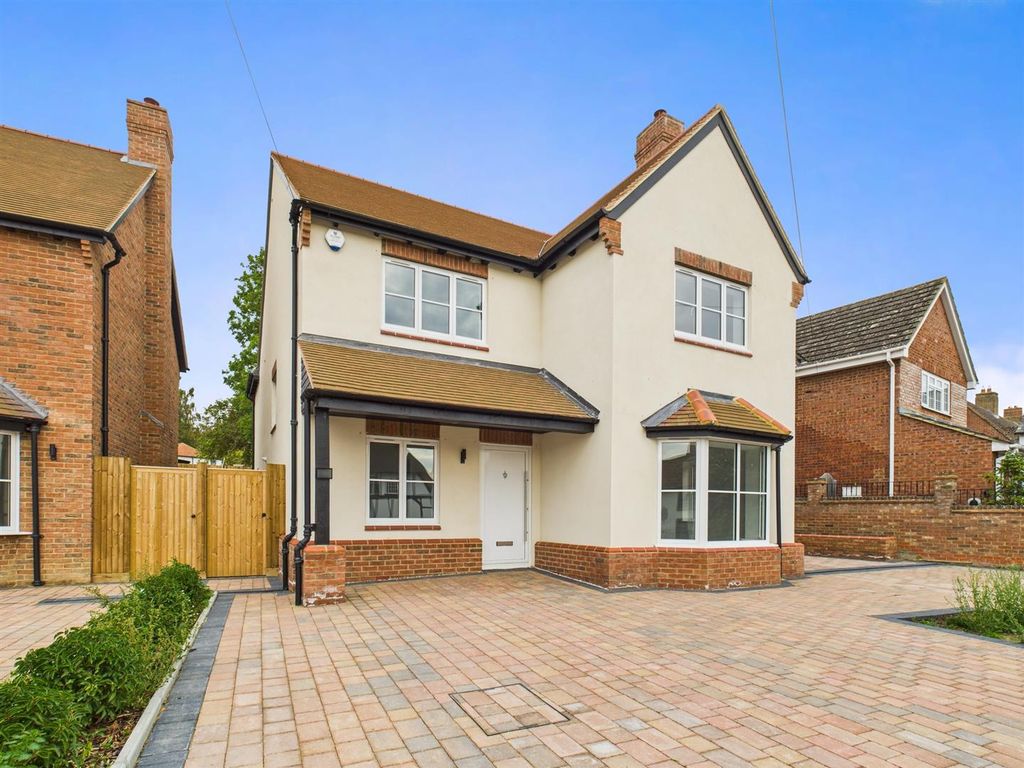 Property photo 1 of 23 Cam04907G0-Pr0341-Still036.Jpg