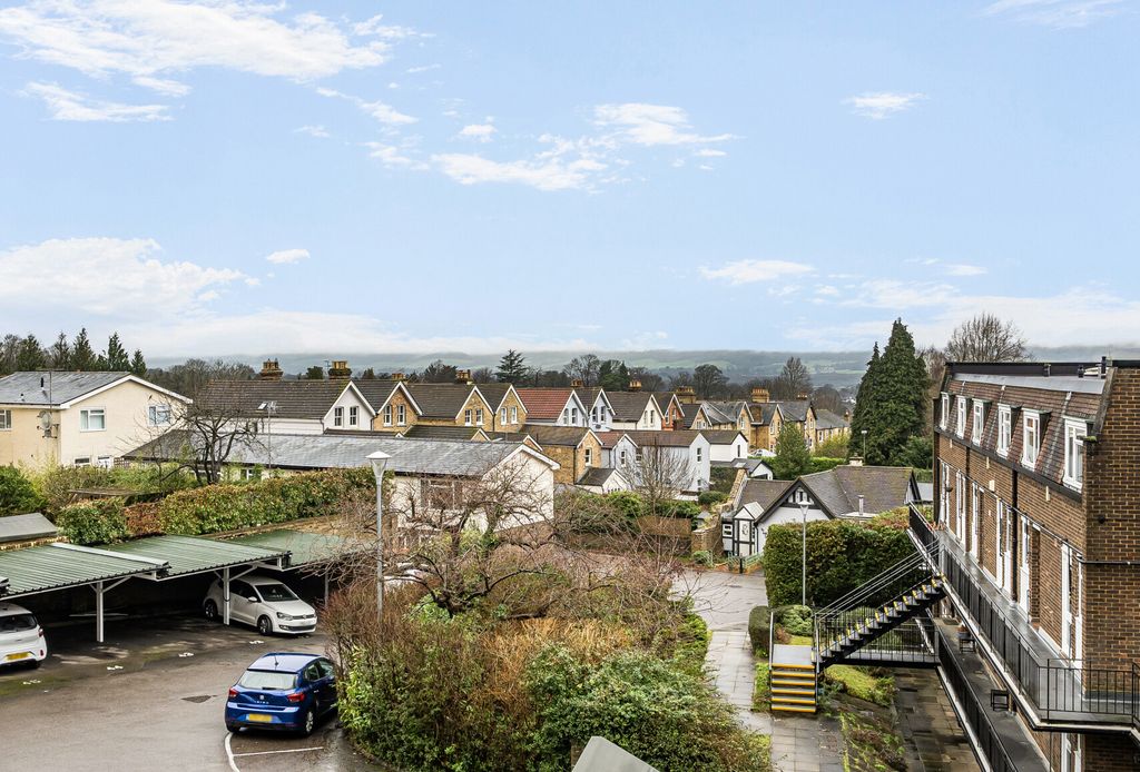 Property photo 2 of 17 1409456-1-698B0B3...