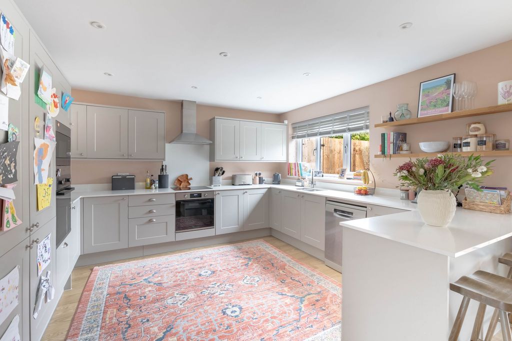 Property photo 2 of 24