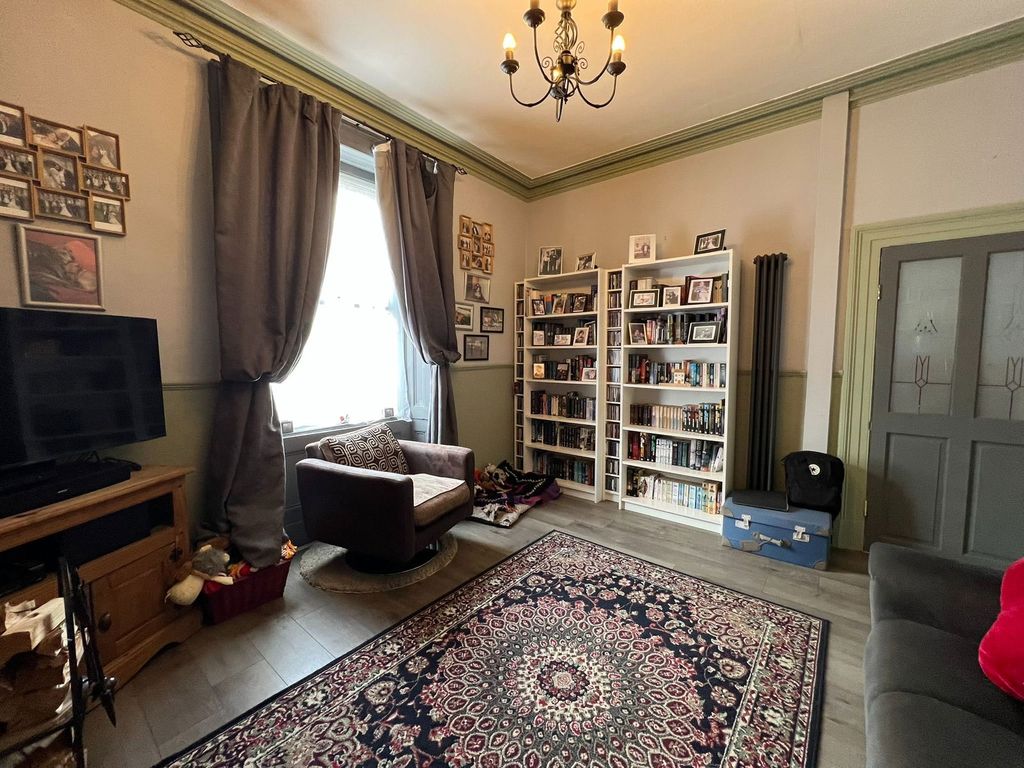 Property photo 3 of 36