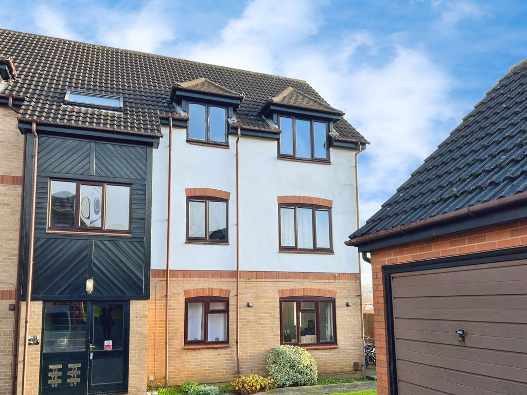 Property photo 1 of 6