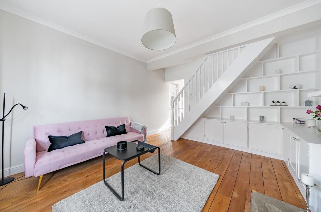 Property photo 3 of 20