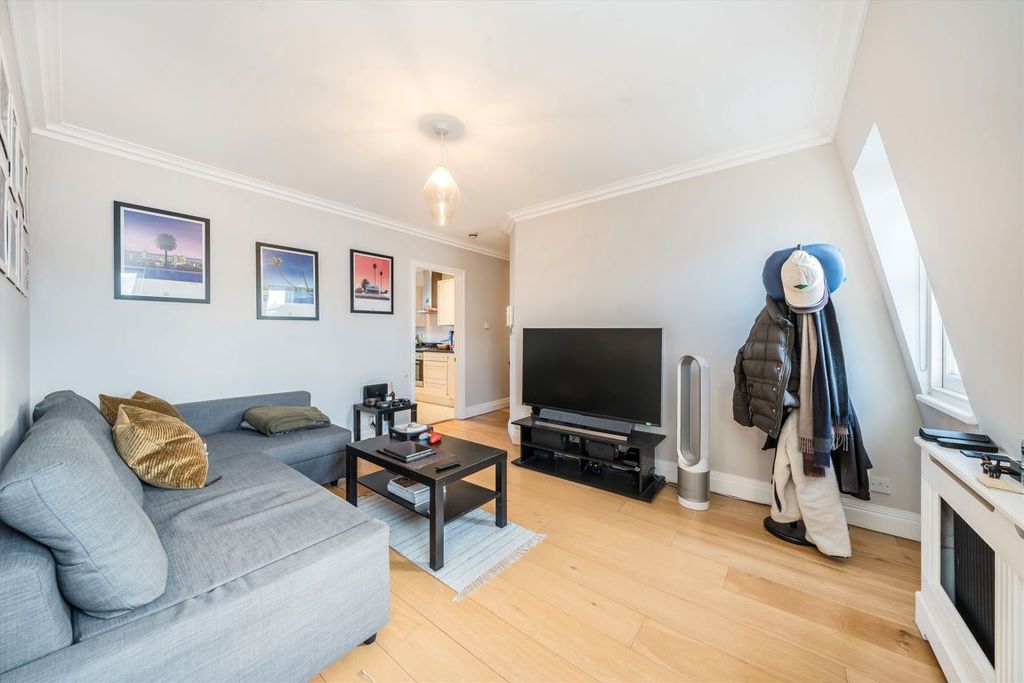 Property photo 3 of 6