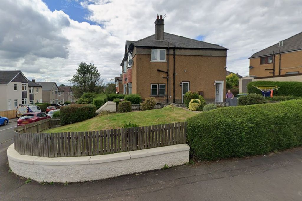 Property photo 1 of 2